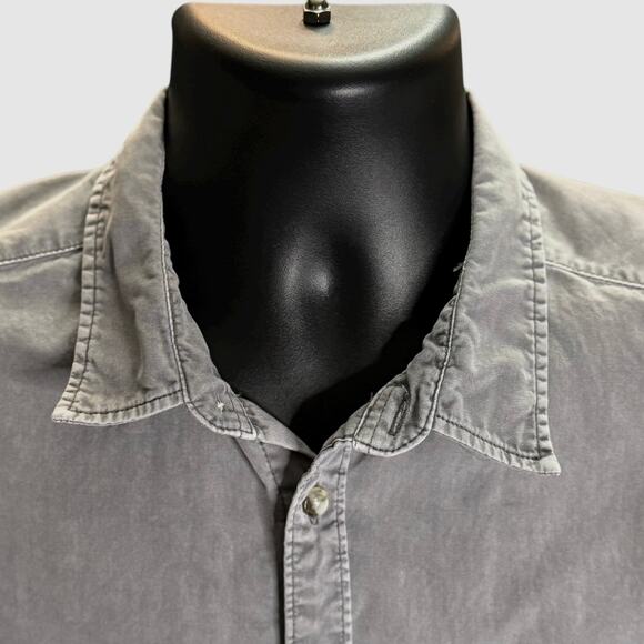 Urban Outfitters Gray Short Sleeve Button Up Shirt Men’s M 100% Cotton Casual - Picture 4 of 12